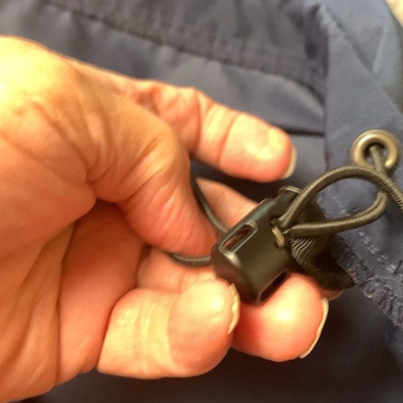 MEC Woman’s Performance Cycling Jacket, Venting, Adjustable Waist, 4 Season - Picture 5 of 6